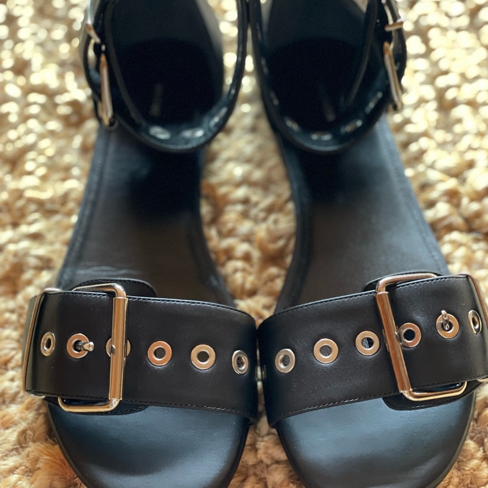 Brand New Balenciaga Women's Black Belt Flat Leather Sandals size 37 - Picture 6 of 7